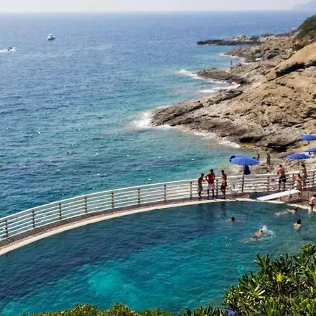 - Goelba 펜션 Capo D'arco